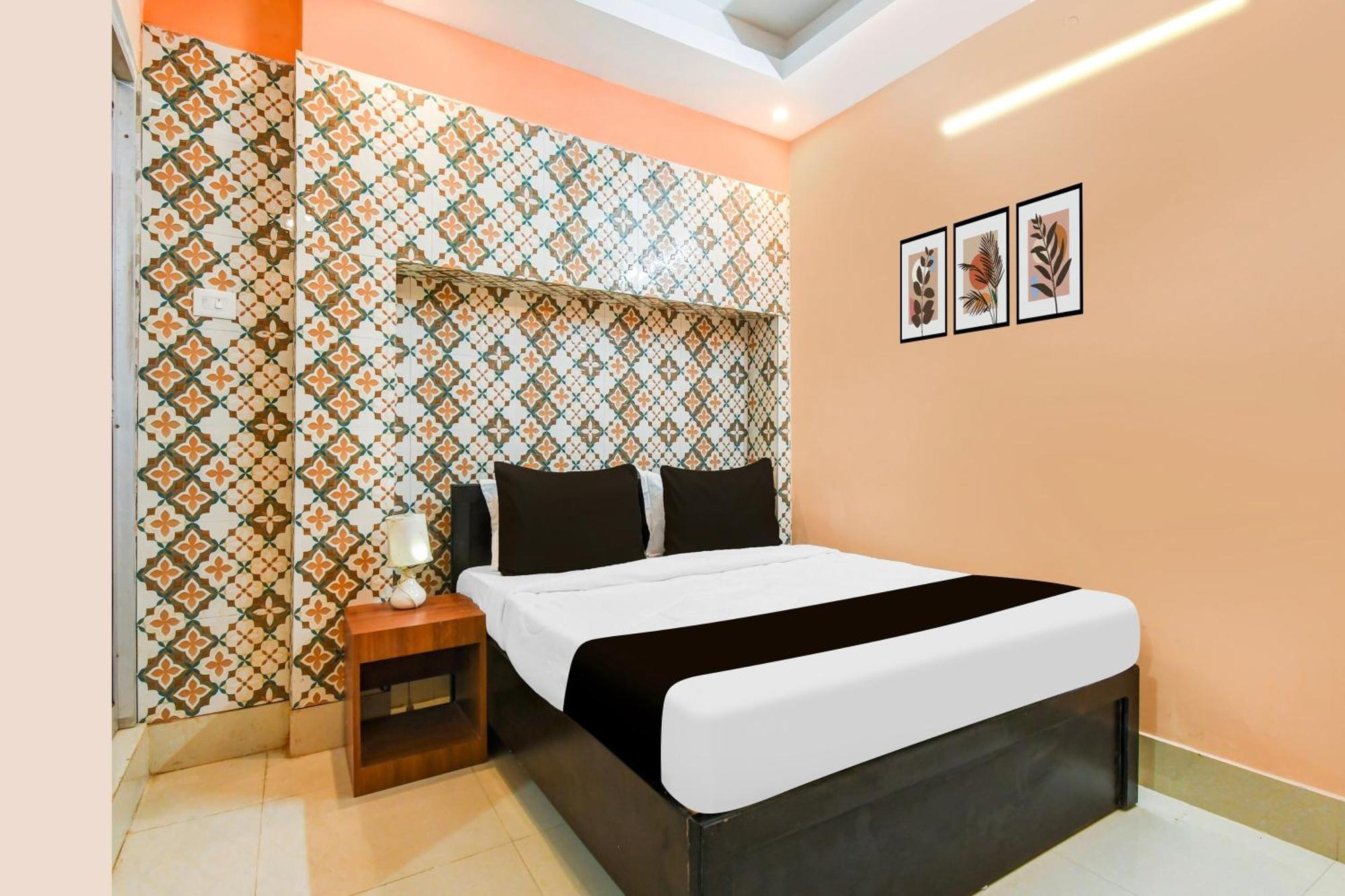Super Hotel O Dakshin Dwar Formerly Radha Krishna Niwas Пури Екстериор снимка
