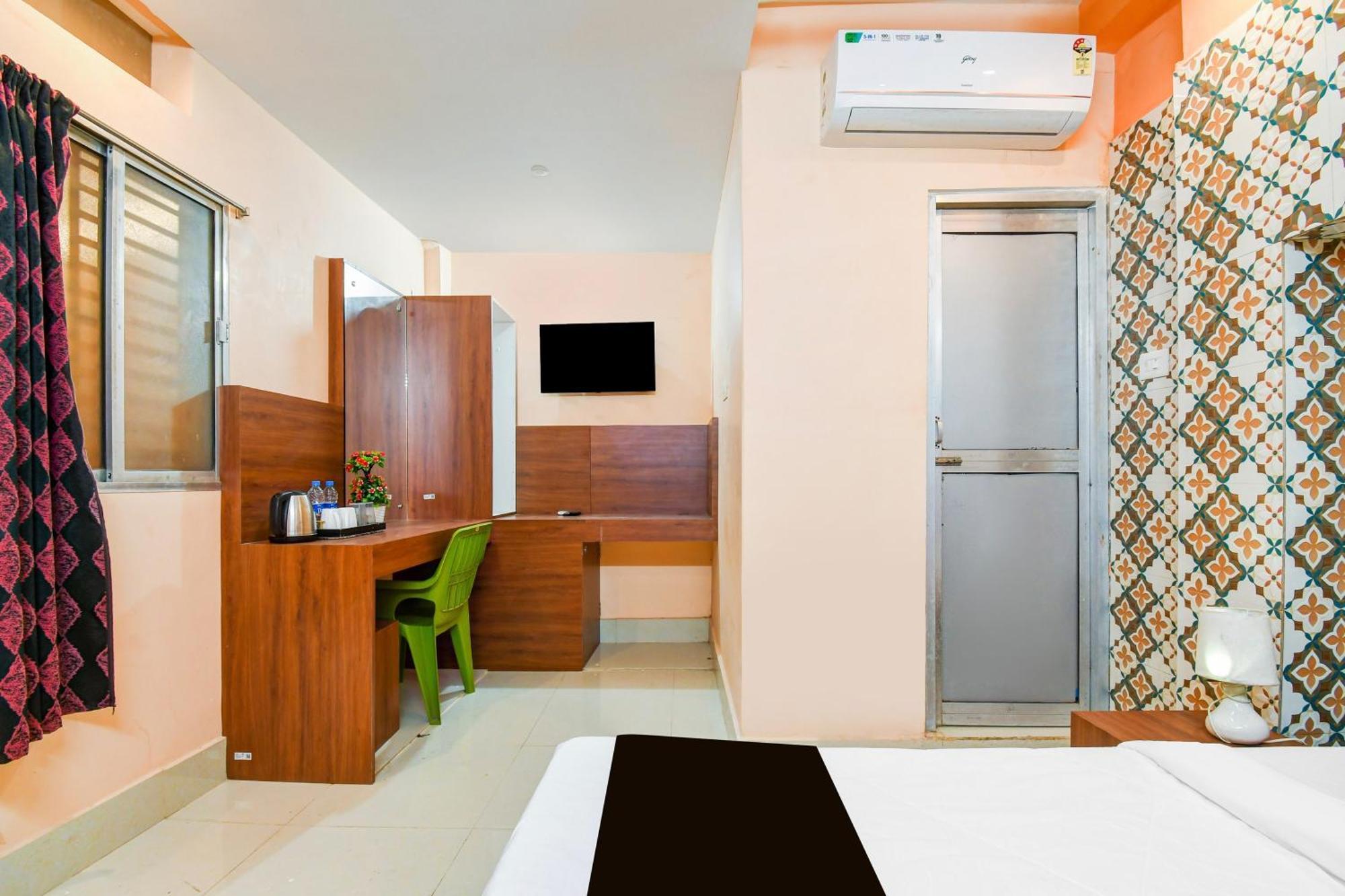 Super Hotel O Dakshin Dwar Formerly Radha Krishna Niwas Пури Екстериор снимка