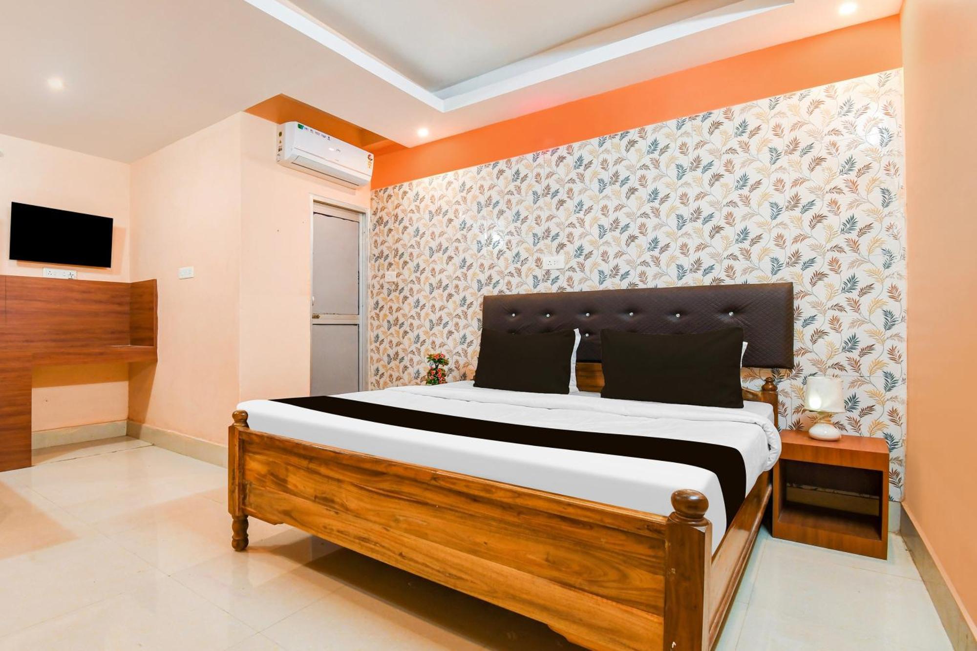 Super Hotel O Dakshin Dwar Formerly Radha Krishna Niwas Пури Екстериор снимка